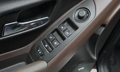 ChevroletGMDaewoo Trax 2014, 117916 км, за 4990000 KRW - фото 17