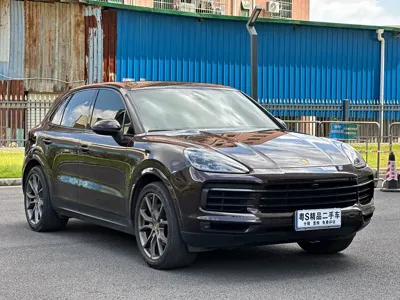 Porsche Cayenne 2022, 90000 км, за 398000 CNY