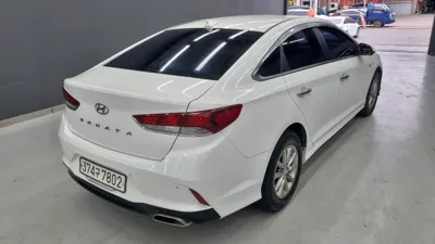 Hyundai Sonata 2018, 104162 км, за 9900000 KRW