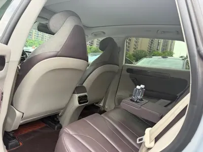 Leapmotor Leapmotor C11 2022, 65000 км, за 75800 CNY