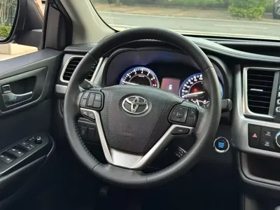 Toyota Highlander 2015, 130000 км, за 79800 CNY - фото 10