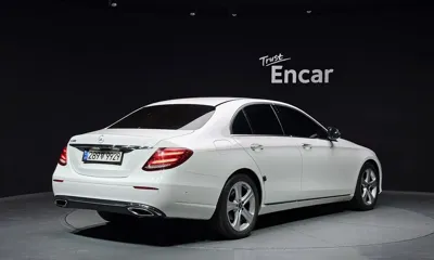 Mercedes-Benz E-Class 2018, 100876 км, за 17990000 KRW