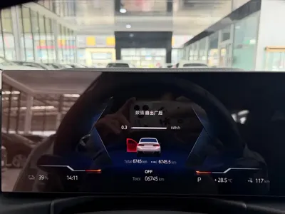 BMW i3 2025, 6000 км, за 153800 CNY - фото 13