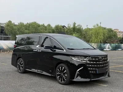Toyota Vellfire 2023, 27000 км, за 708000 CNY
