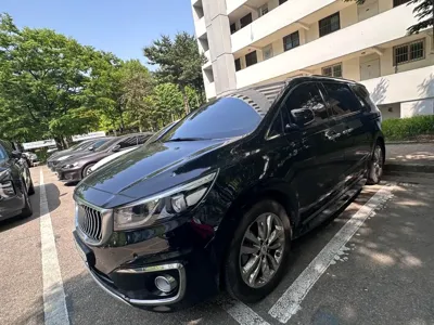 Kia Canival · 2016 год