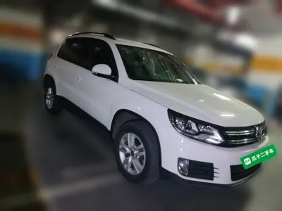 Volkswagen Tiguan 2016, 102800 км, за 47300.27 CNY