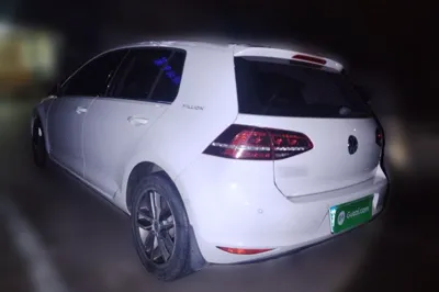 Volkswagen Golf 2017, 54000 км, за 54002.32 CNY