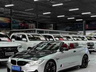 BMW M4 · 2017 год
