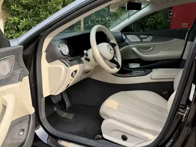 Mercedes-Benz CLS 2019, 75000 км, за 208800 CNY