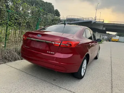 Ford Escort 2017, 90000 км, за 23800 CNY - фото 16