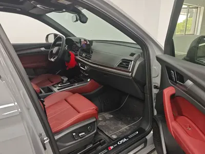 Audi Q5L 2025, 14800 км, за 223800 CNY - фото 8