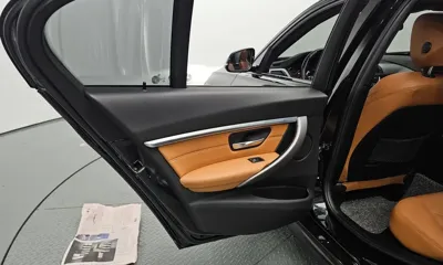 BMW 3-Series 2018, 129037 км, за 18500000 KRW - фото 25
