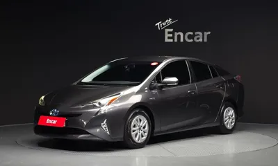 Toyota Prius · 2018 год