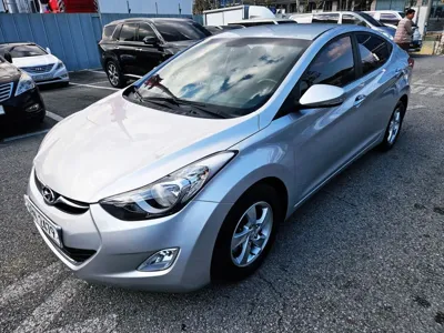 Hyundai Avante · 2013 год