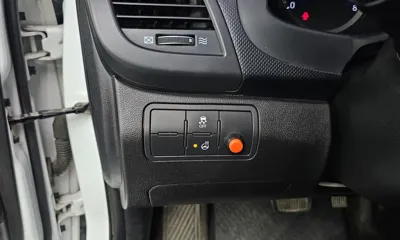 Hyundai Accent 2016, 177787 км, за 4000000 KRW - фото 16