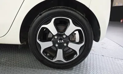 Kia Ray 2016, 68678 км, за 8800000 KRW - фото 21