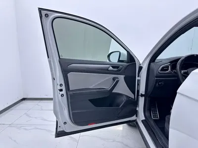 Volkswagen T-Roc 2024, 32200 км, за 78000 CNY - фото 8