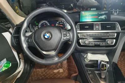 BMW 3 Series 2019, 91400 км, за 87693.8 CNY - фото 10