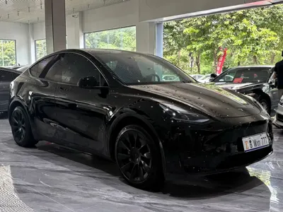 Tesla Model Y 2023, 31000 км, за 158800 CNY