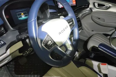 Roewe iMAX8 2021, 76000 км, за 98305.43 CNY