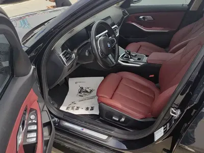 BMW 3 Series 2022, 30000 км, за 155000 CNY