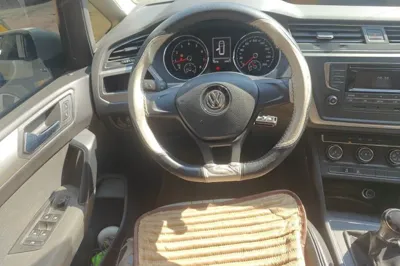 Volkswagen Touran 2016, 78700 км, за 66123.85 CNY - фото 8