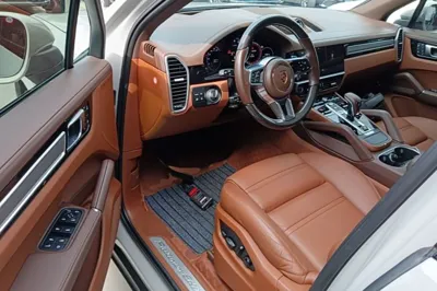 Porsche Cayenne E-Hybrid 2023, 50000 км, за 499474.38 CNY - фото 19