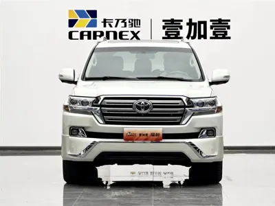 Toyota Land Cruiser 2018, 129800 км, за 518000 CNY