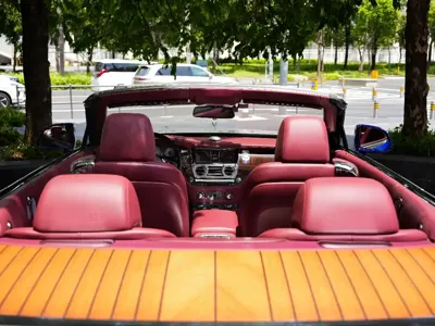 Rolls-Royce Dawn 2018, 34000 км, за 2877700 CNY - фото 10