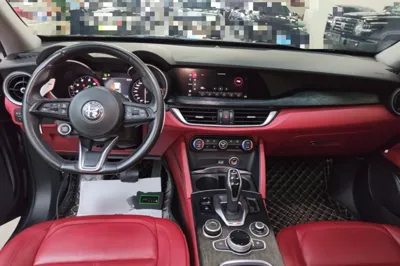 Alfa Romeo Stelvio 2020, 30400 км, за 171321.23 CNY - фото 12
