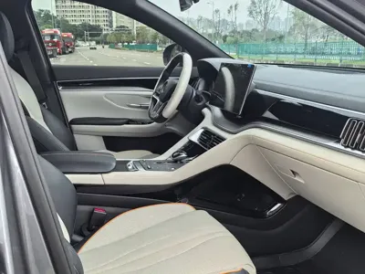 BYD PLUS New Energy 2022, 70000 км, за 59800 CNY - фото 17