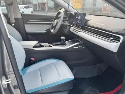 Geely Emgrand 2023, 24000 км, за 56800 CNY - фото 9