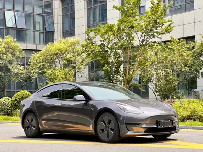 Tesla Model 3 2021, 70000 км, за 115800 CNY