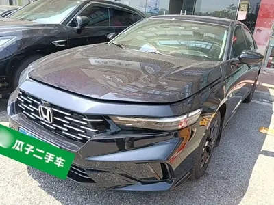 Honda Accord 2025, 6600 км, за 95000 CNY