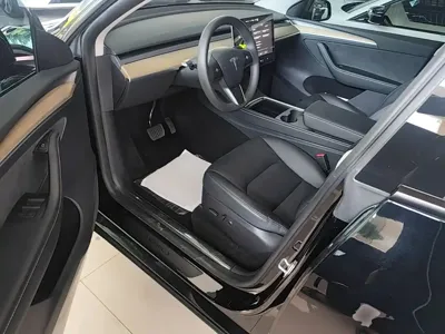 Tesla Model Y 2023, 34000 км, за 181200 CNY - фото 16