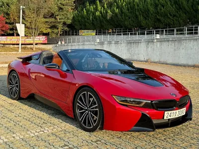 BMW i8 · 2019 год