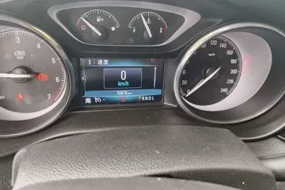 Buick Envision 2018, 70800 км, за 63200.72 CNY - фото 12
