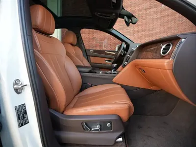 Bentley Bentayga 2019, 180000 км, за 828000 CNY - фото 7