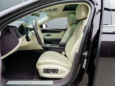 Bentley Flying Spur 2023, 98000 км, за 1880000 CNY - фото 9