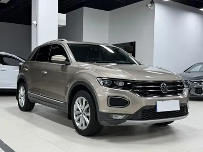 Volkswagen T-Roc 2022, 44000 км, за 105800 CNY