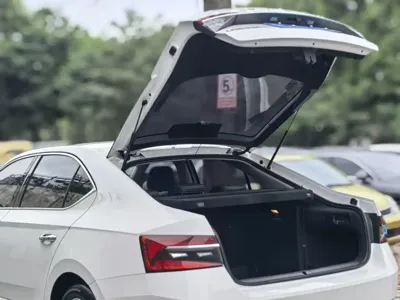 Skoda Superb 2021, 52000 км, за 75800 CNY - фото 12