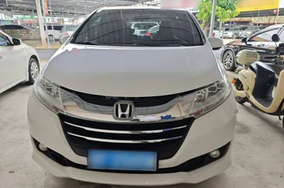 Honda Odyssey 2017, 95100 км, за 115778.15 CNY
