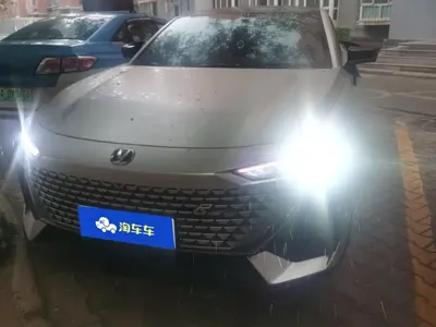 Changan UNI-V 2024, 22300 км, за 68800 CNY