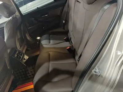 BMW 3 Series 2018, 123699 км, за 81300 CNY - фото 17