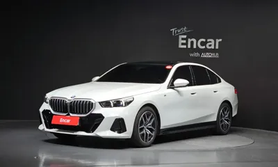 BMW 5-Series · 2024 год