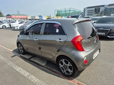 Kia Morning 2015, 55279 км, за 4900000 KRW