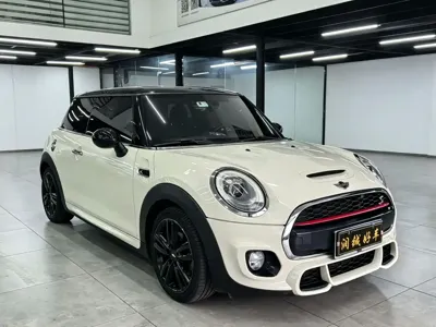 MINI MINI 2017, 67000 км, за 88000 CNY