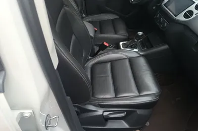 Volkswagen Tiguan 2016, 166900 км, за 55695.76 CNY - фото 19