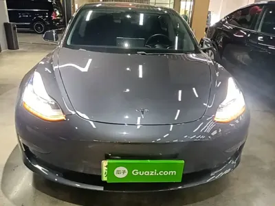 Tesla Model 3 2020, 63300 км, за 117500 CNY