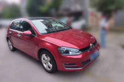 Volkswagen Golf 2014, 130900 км, за 36321.55 CNY